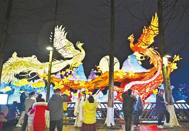 灯海映山城 欢喜团圆